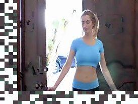 What's the name of this pornstar?