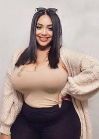 What's the name of this pornstar?