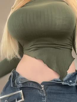 What's the name of this pornstar?
