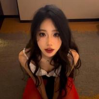 What's the name of this pornstar?