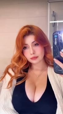 What's the name of this pornstar?