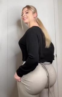 https://twitter.com/Lindsay_capuano  Lindsay Capuano