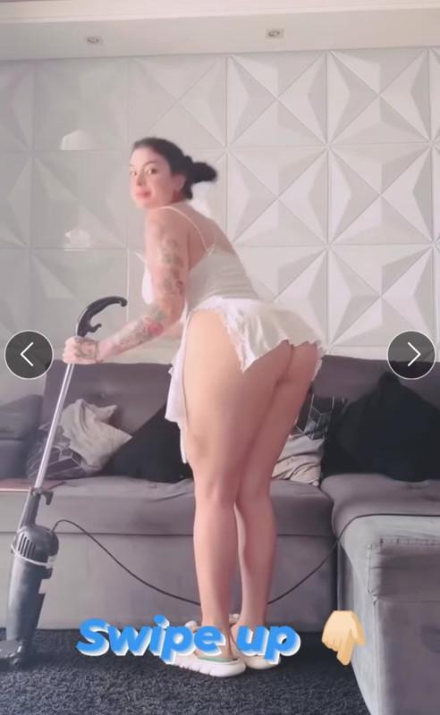 What's the name of this pornstar?
