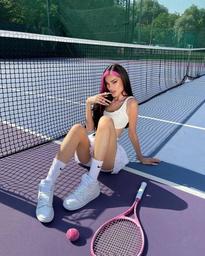 What's the name of this pornstar?