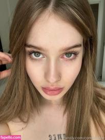What's the name of this pornstar?