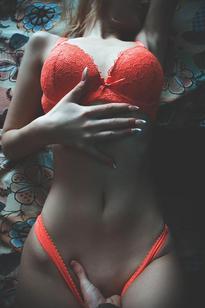 What's the name of this pornstar?