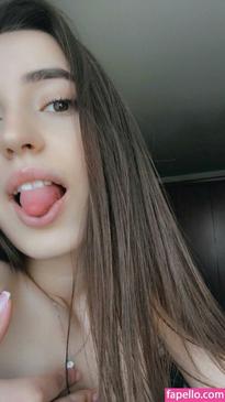 What's the name of this pornstar?