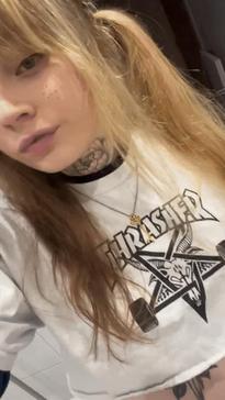 What's the name of this pornstar?