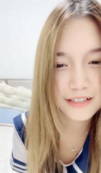 What's the name of this pornstar?