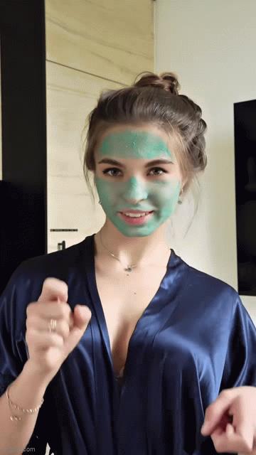 What's the name of this pornstar?