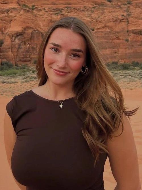 What's the name of this pornstar?