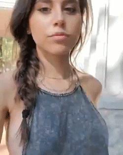 Violet Summers. https://www.instagram.com/popular/violet-summers-official/