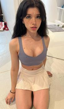 What's the name of this pornstar?