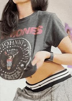 Whats this girls name? Source? Video link?