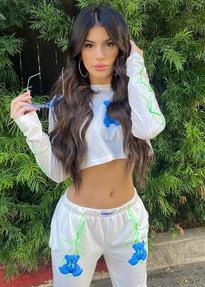 What's the name of this pornstar?