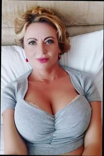 What's the name of this pornstar?