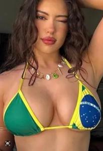 Barbara Batista aka barbsss_x - https://fapello.com/barbara-batista/69/