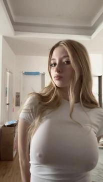 What's the name of this pornstar?