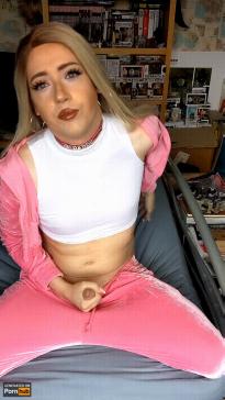 What's the name of this pornstar?
