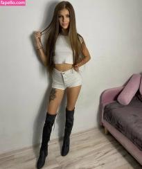 What's the name of this pornstar?