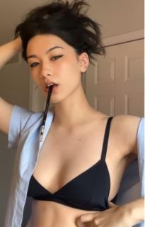 Kashaimi aka iblo0m4u aka lust4ksh -
https://www.instagram.com/kashaimi
https://www.tiktok.com/@lust4ksh
https://www.tiktok.com/@iblo0m4u