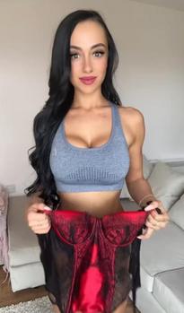 What's the name of this pornstar?