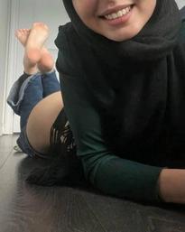 What's the name of this pornstar?