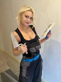 What's the name of this pornstar?