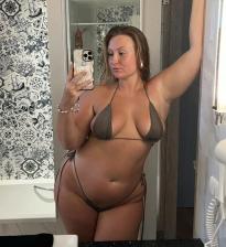 What's the name of this pornstar?