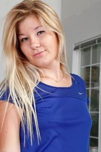 Vienna Rose ---- https://www.pornpics.com/it/pornstars/vienna-rose/