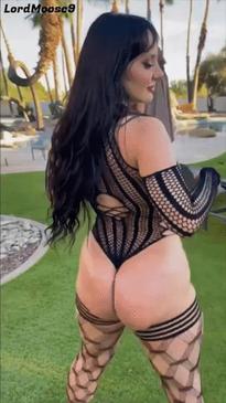 What's the name of this pornstar?