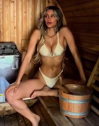 What's the name of this pornstar?