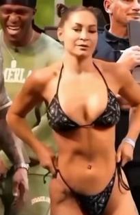 What's the name of this pornstar?