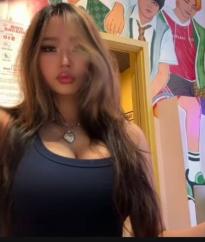 What's the name of this pornstar?