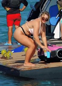 What's the name of this pornstar?