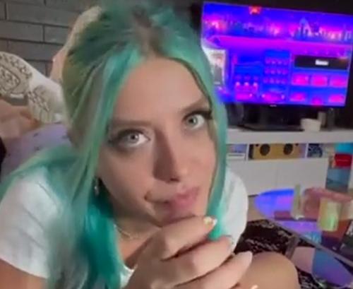 What's the name of this pornstar?