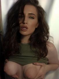 What's the name of this pornstar?