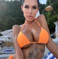 What's the name of this pornstar?