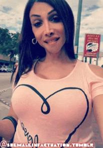 What's the name of this pornstar?