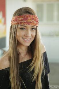 What's the name of this pornstar?