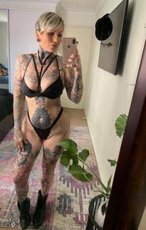 What's the name of this pornstar?