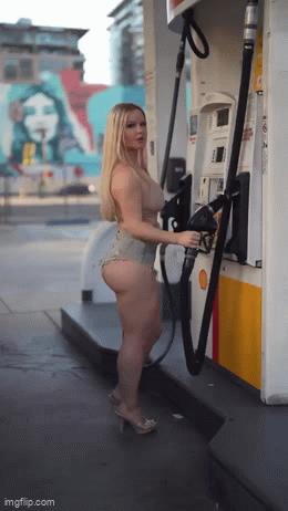 What's the name of this pornstar?