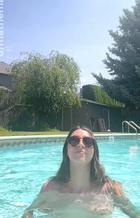 What's the name of this pornstar?