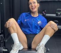 What's the name of this pornstar?