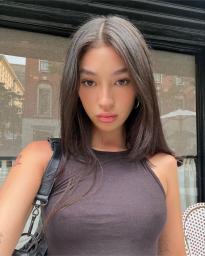 What's the name of this pornstar?