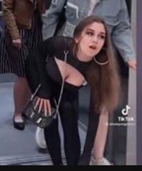What's the name of this pornstar?
