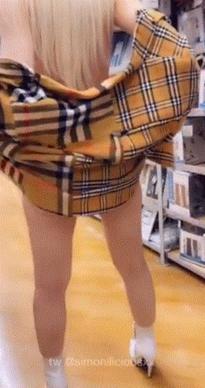 What's the name of this pornstar?
