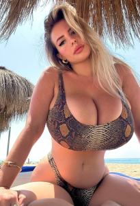 What's the name of this pornstar?