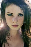 Model: Emily Healey