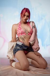 What's the name of this pornstar?